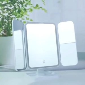 Fanciful dressing mirror