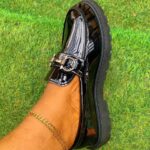 Ladies solid shining shoe