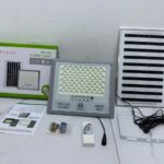 SX 600 WATTS SOLAR FLOOD LED LIGHT